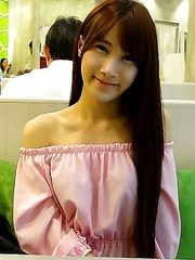 19yo Thai shemale Phoo masturbates and cums on herself