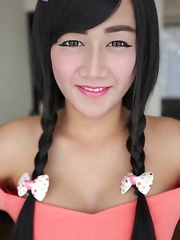 20yo Thai ladyboy Gif gives head to white tourists big cock